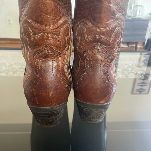 Ariat Women’s Heritage Cowboy Boots - Picture 7 of 8